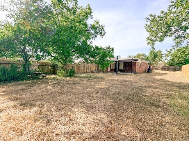 Building Photo - 19703 Vista Lake Ct