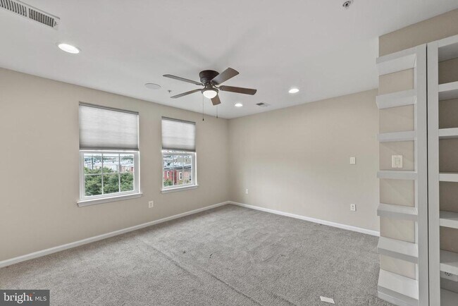 Building Photo - 4626 Fait Ave