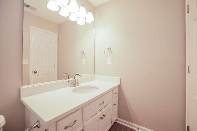 Building Photo - 9179 Belmont Dr