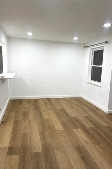 Building Photo - 507 Quebec St