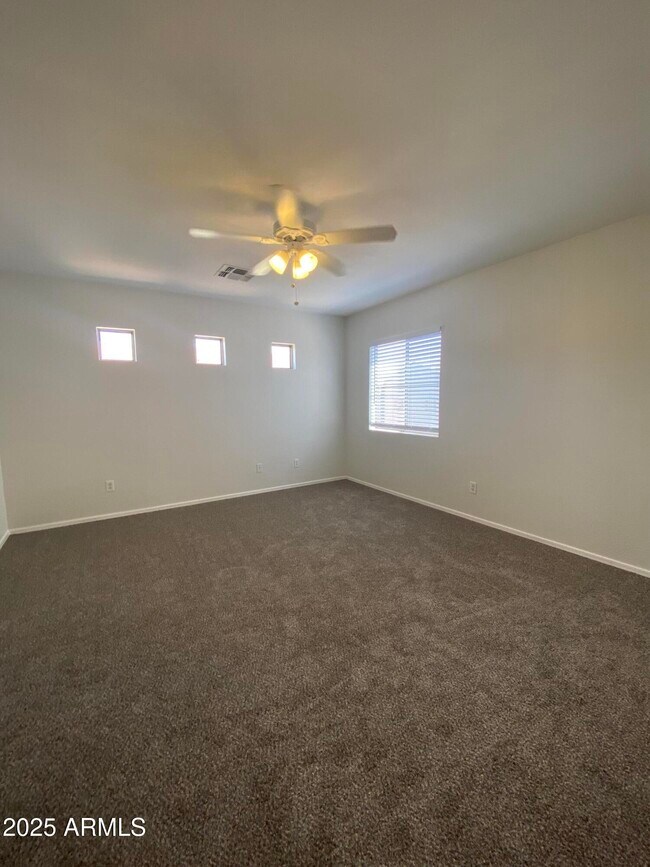 Building Photo - 3014 W Sands Dr