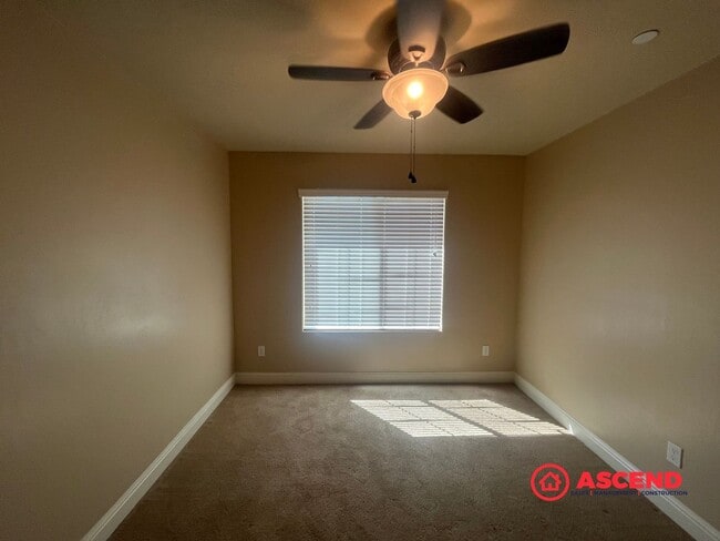 Building Photo - Gorgeous Home in Gossamer Grove!