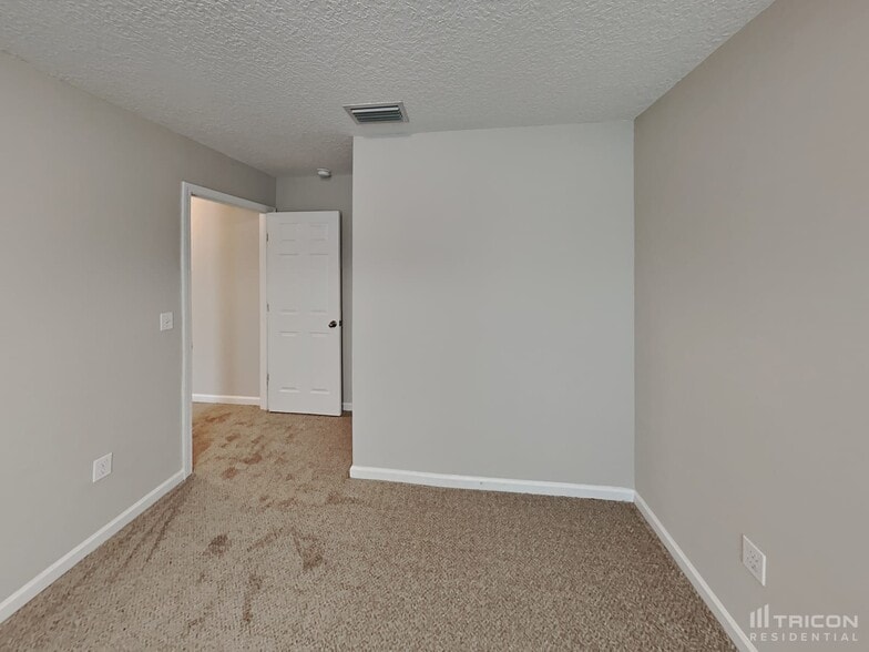 Building Photo - 11083 Campus Heights Ln