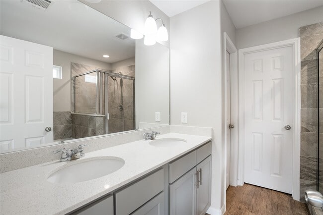 Building Photo - 17137 Wilthorne Colony Ct