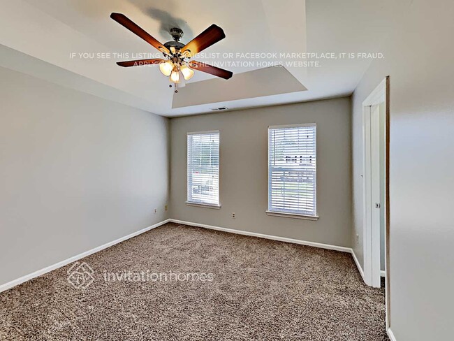Building Photo - 4601 Falcon Chase Dr SW