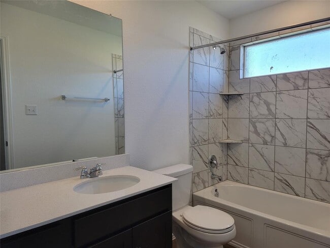 Building Photo - 100 Montego St
