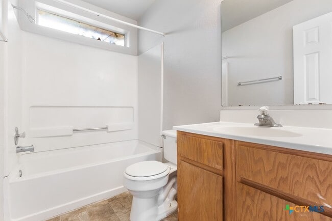 Building Photo - 832 Sagewood Trail