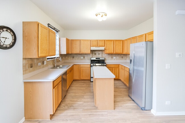 Building Photo - 518 Declaration Ln