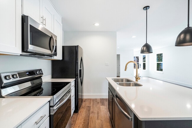 Building Photo - 1521 S Rusk Ave