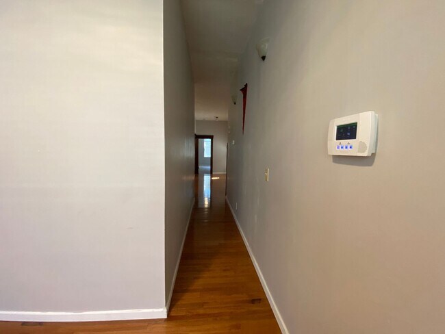 Building Photo - 55 Parker St