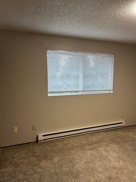 Building Photo - 328 91st Ave NE