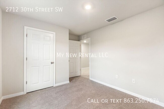 Building Photo - 2712 30th St SW