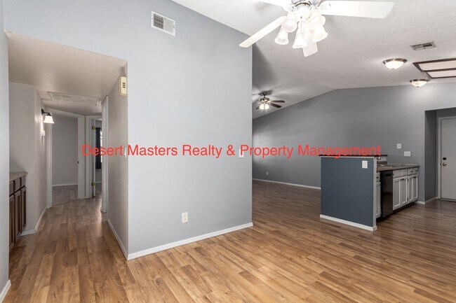 Building Photo - Perfect Place To Call Home in Mesa AZ