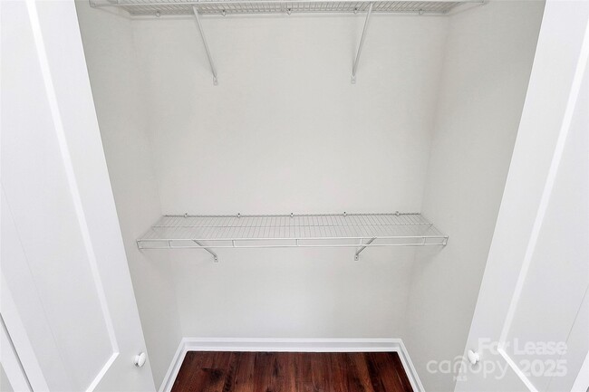 Building Photo - 403 E 27th St