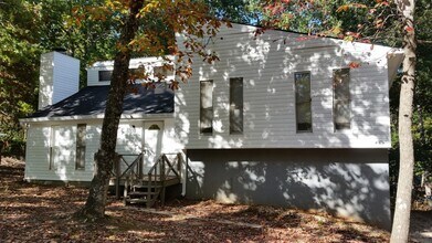 Building Photo - Wide Open Spaces!!!  (No Section 8, Sorry!)