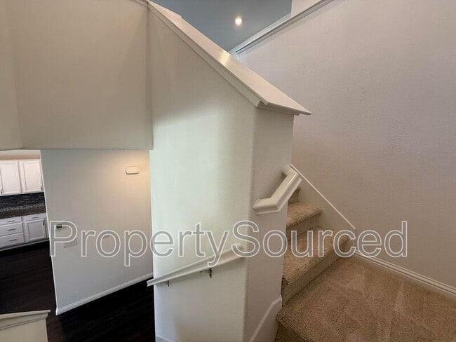 Building Photo - 2703 Rabbit Holw Dr