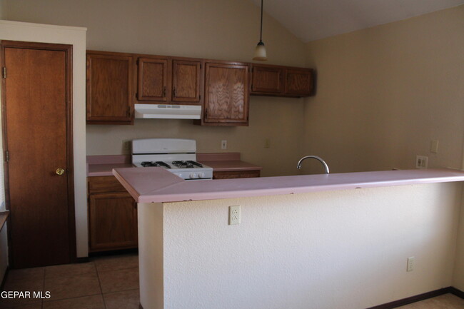 Building Photo - 1719 Bogart Pl