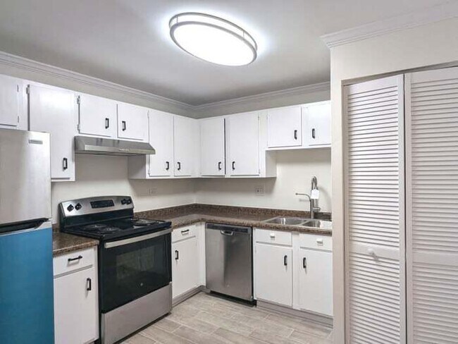 Building Photo - 224 Klein Creek Ct