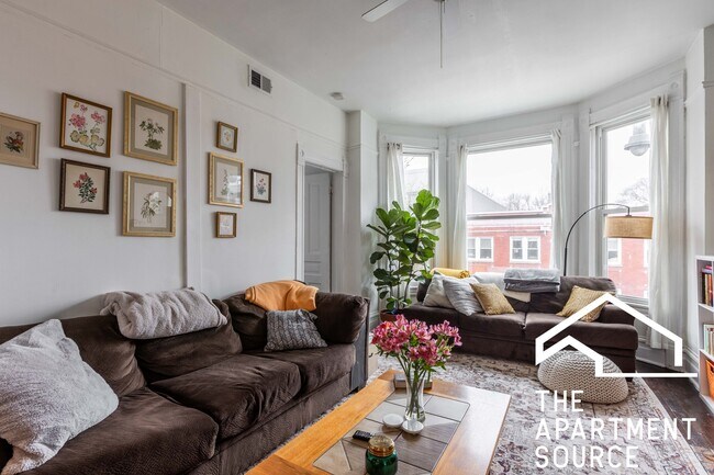 Building Photo - 2465 N Lincoln Ave