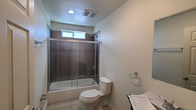 Building Photo - 76(812)