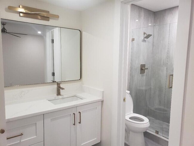 Building Photo - 829 Camino Rd