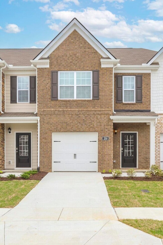 Building Photo - 250 Hazel Ln