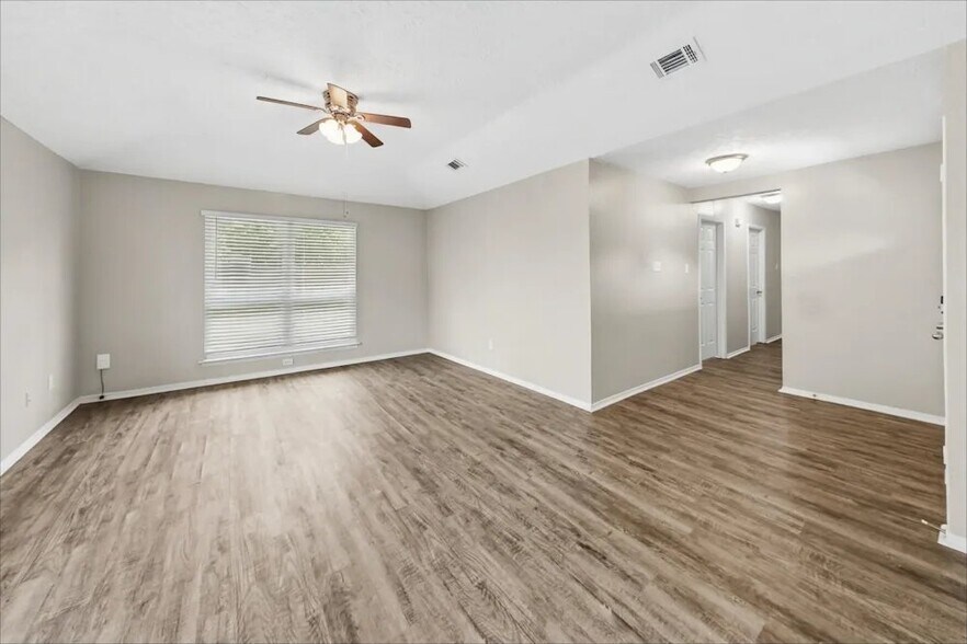 Building Photo - 602 Dixie Dr