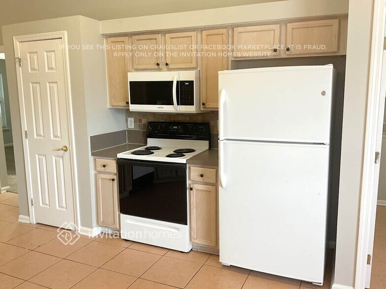 Building Photo - 1736 Northglen Cir