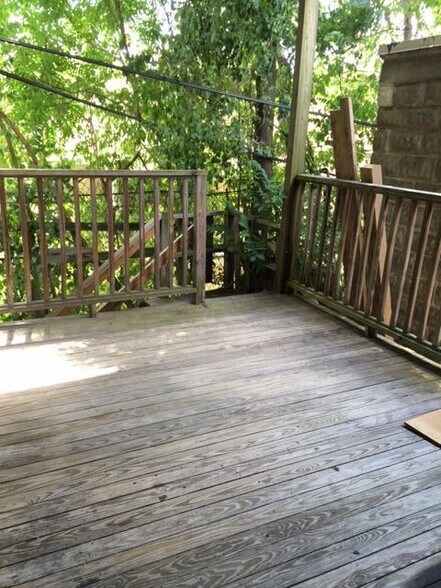 Building Photo - 10 Buckley Ave