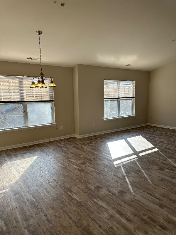 Building Photo - 18934 Shore Pointe Ct