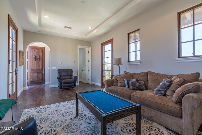 Building Photo - 835 Via Sedona