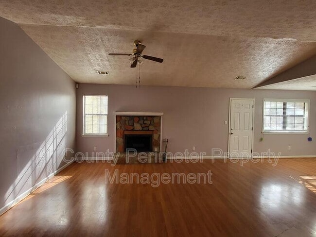 Building Photo - 339 Cheryl Ct