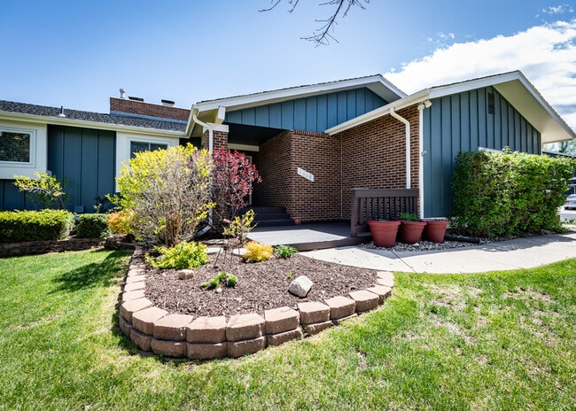 Primary Photo - 3865 Wolcott Pl