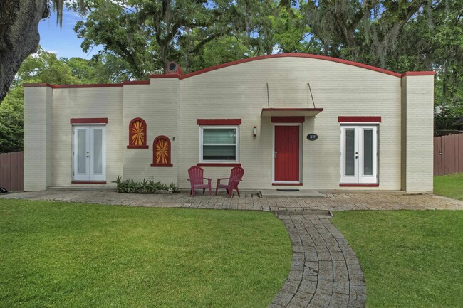 Primary Photo - 1647 Lake Ella Dr