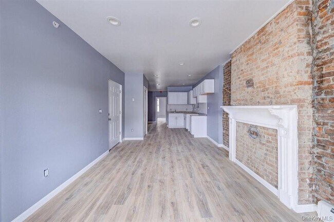 Building Photo - 93 S Lander St