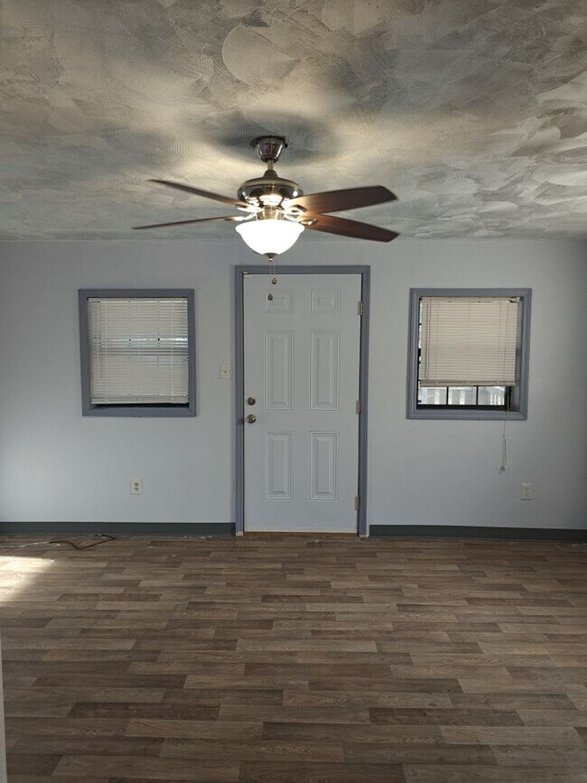 Building Photo - Elegant & Spacious 3-Bedroom Brick Home with Private Garage