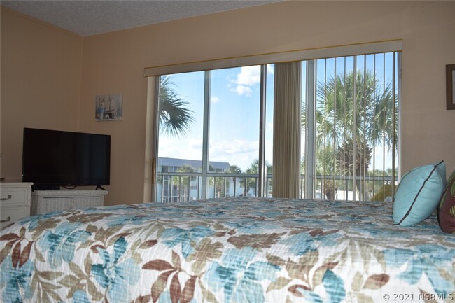 Building Photo - 325 N Causeway-