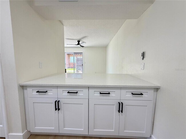 Building Photo - 5100 Picadilly Circus Ct