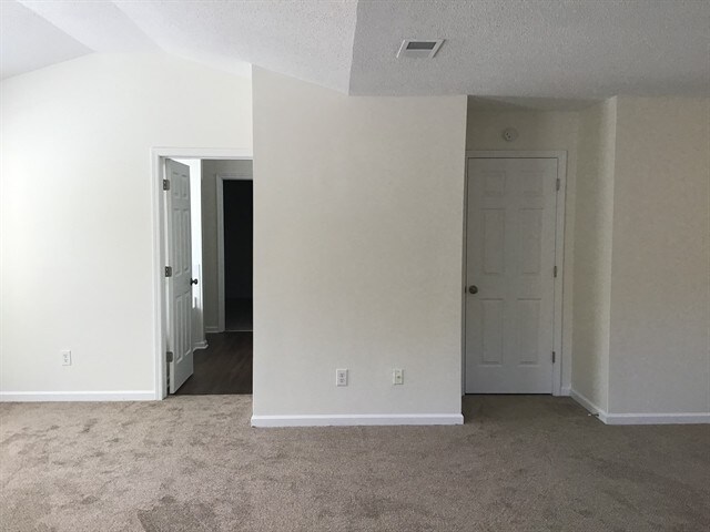 Building Photo - 3232 Spring Mesa Dr SW