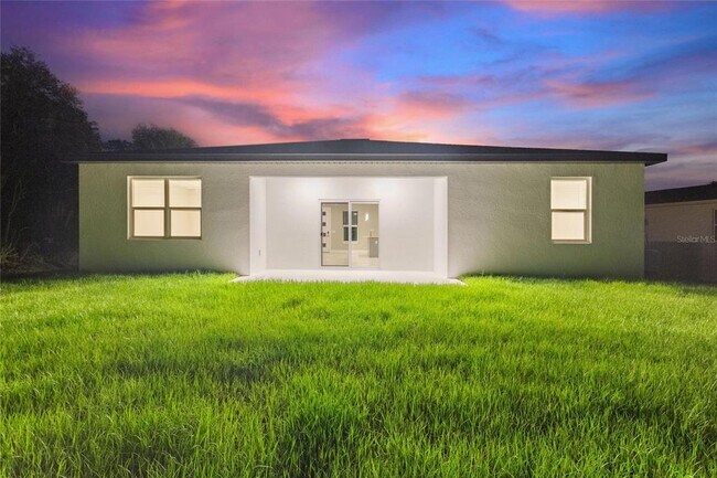 Building Photo - 3327 Trapper Ln