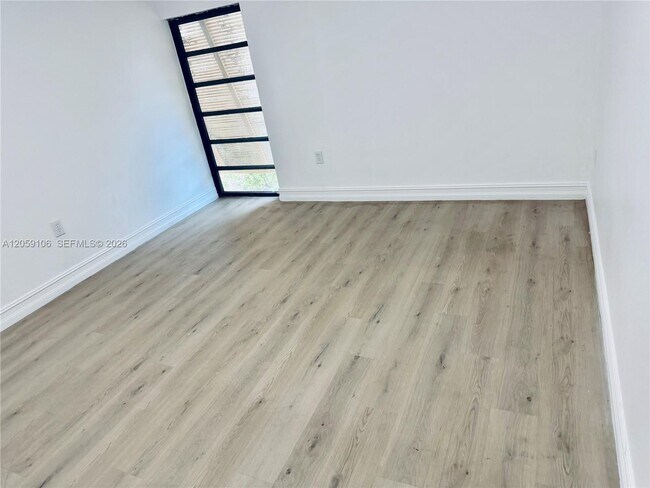 Building Photo - 7011 Crown Gate Ct