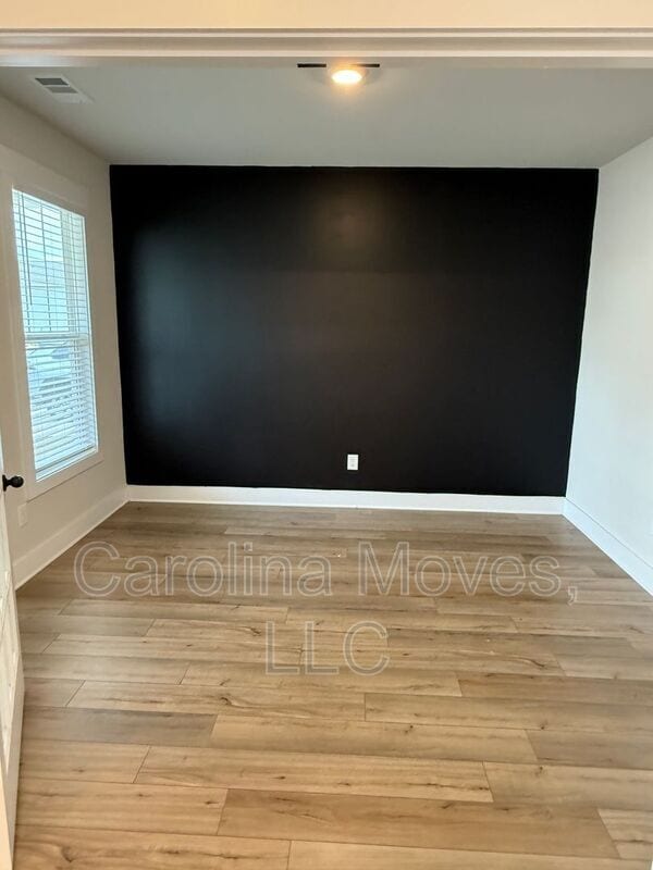 Building Photo - 521 Fenwick Dr