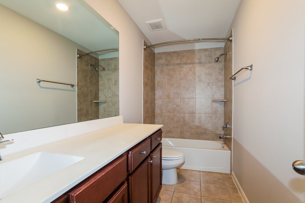 Building Photo - 27049 Leonardo Dr