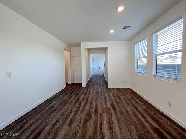 Building Photo - 2942 Gaffer Film St