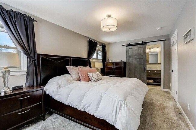 Building Photo - 21810 Locksley Ln