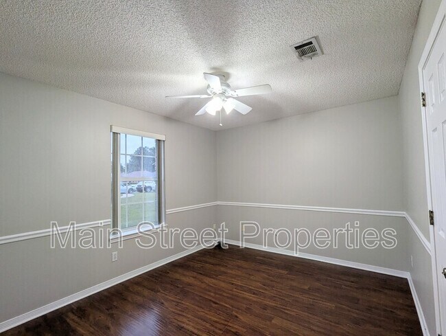 Building Photo - 1909 Southwind Cir