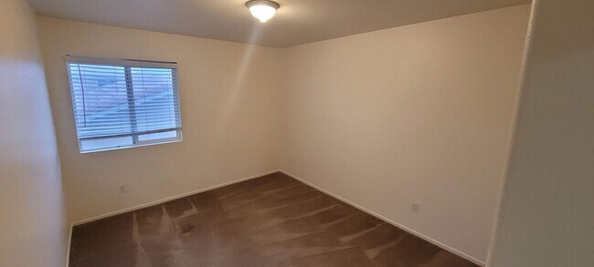 Building Photo - 1262 Garrett Way