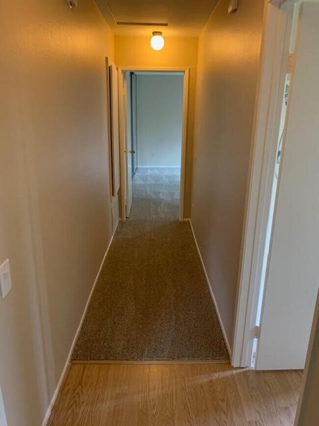 Building Photo - A beautiful Del Mar Home