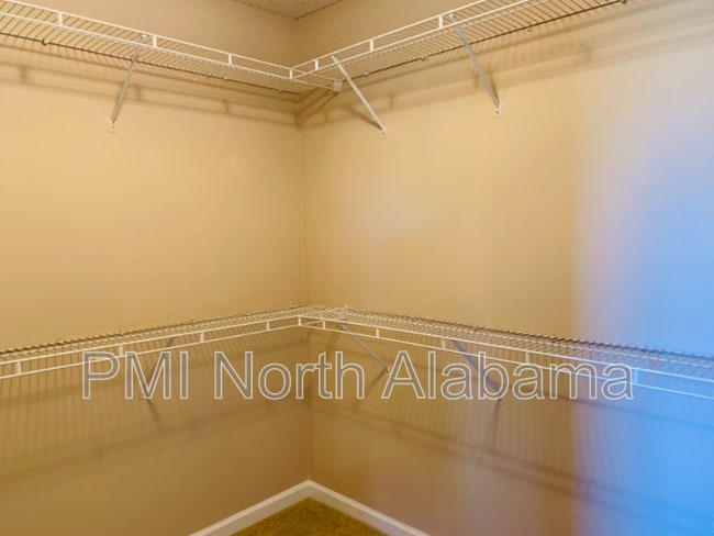 Building Photo - 218 Maddux Ct