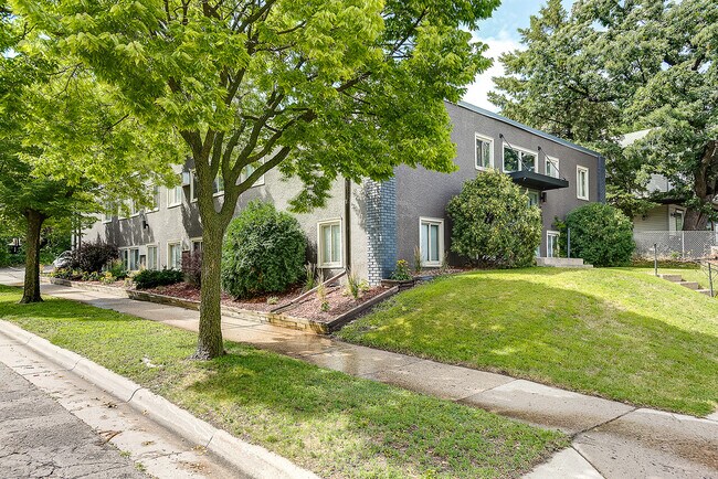 Building Photo - 3001 N 3rd